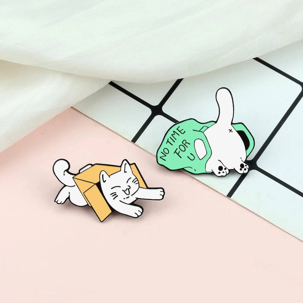 2-5Pcs/Set Cartoon Cat Rabbit Fox Enamel Pin Lovely Animal Brooch Women Men Jeans Coat Lapel Pin Badges Jewelry Gift for Friend