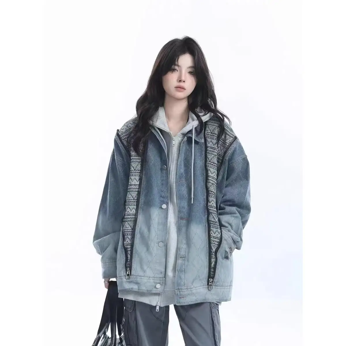 

Свободный универсальный джинсовый джинсовый джинсовый джинт в стиле ретро, женский студенческий корейский вариант, джинт на молнии с принтом, рабочая одежда, топ