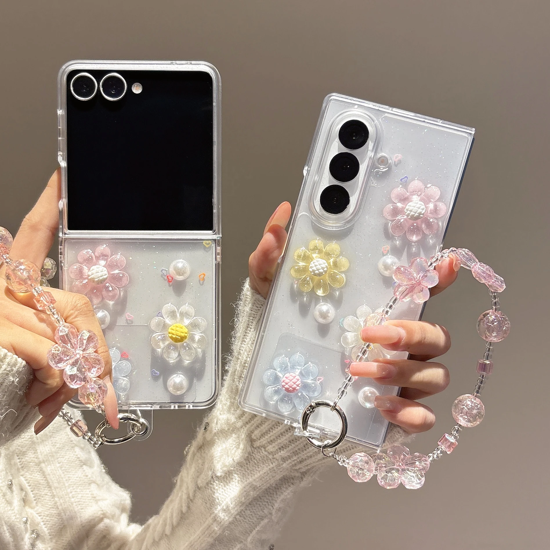 

Back Cover For Samsung Galaxy Z Flip 4 5 Fold 6 7 Case Glitter Love Pearl Colors Daisy Bracelet Wristband Chain Soft TPU Case