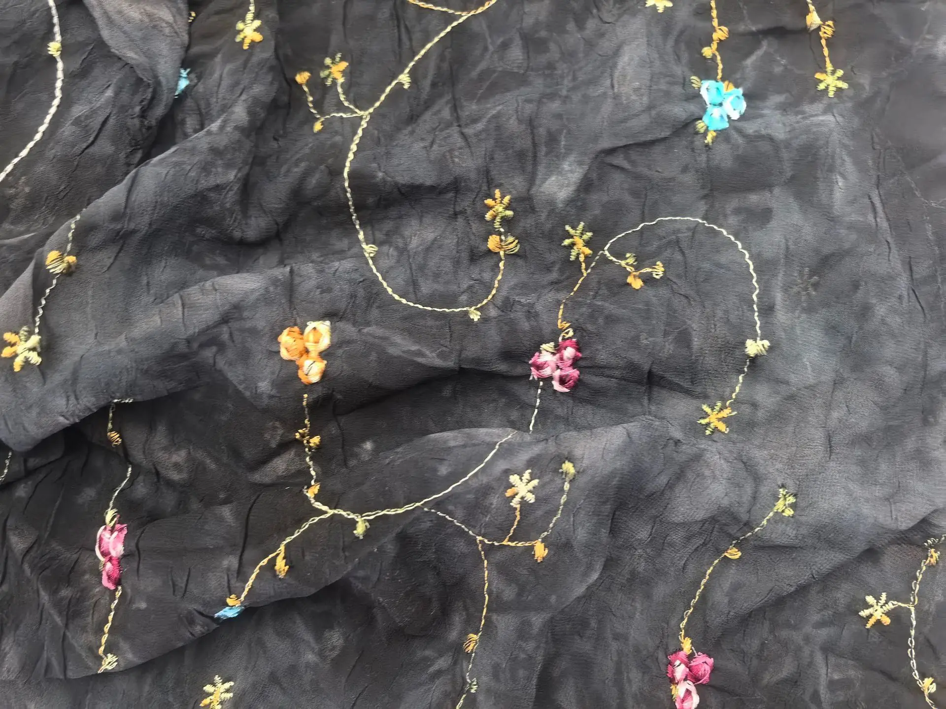 2025 New embroidery small fresh chiffon floral print embroidery fabric spring and summer fabric