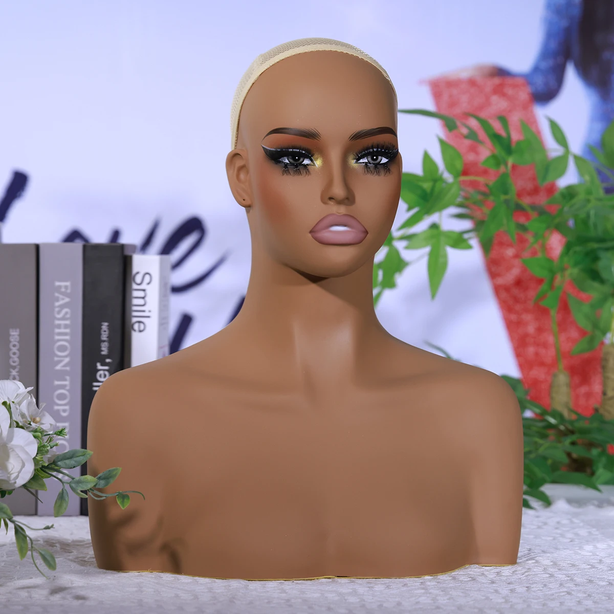 nouvelle-tete-de-mannequin-realiste-avec-Epaules-modele-de-maquillage-peau-marron-remplissage-en-mousse-pour-presentation-de-perruques