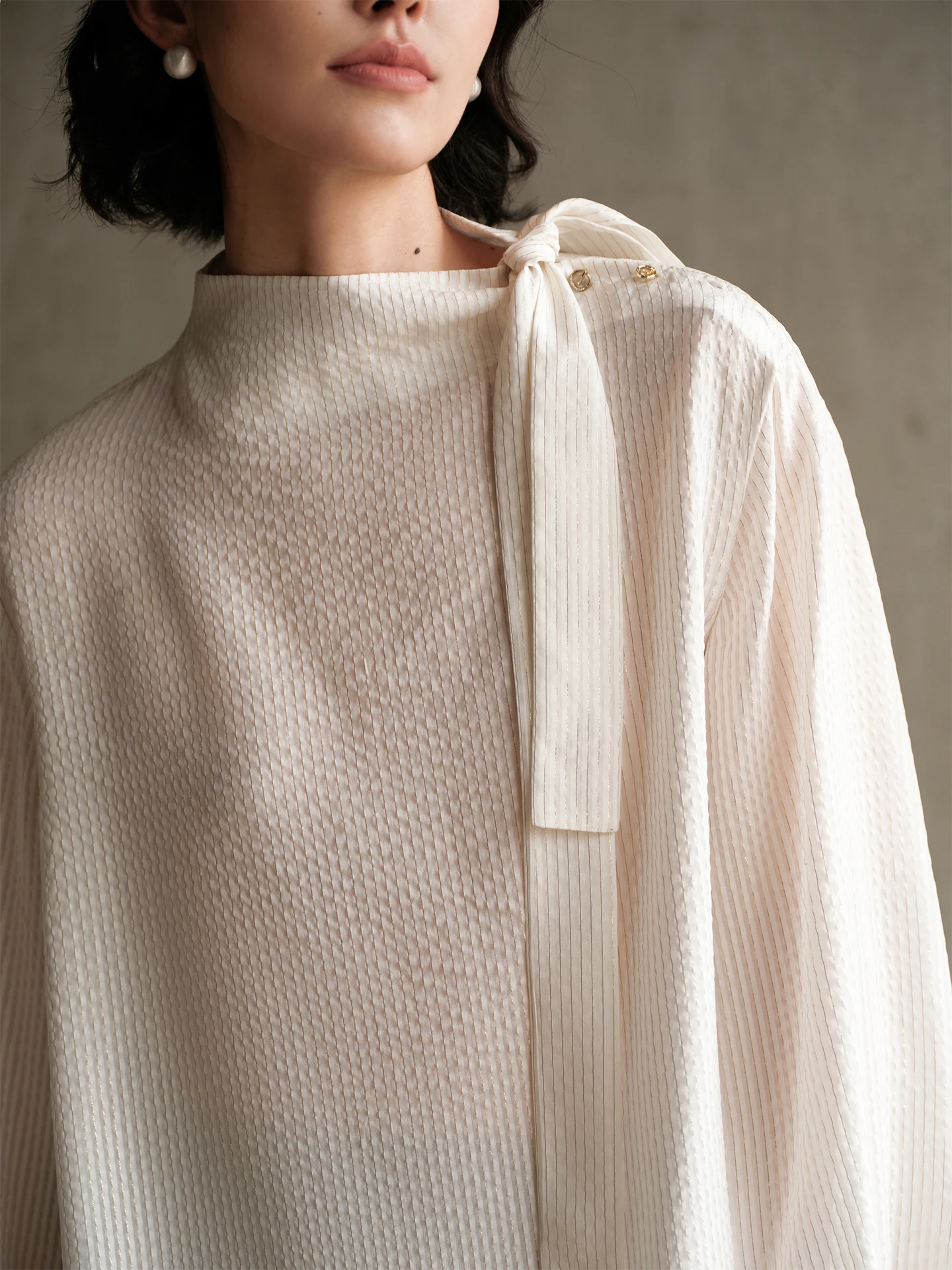 

Ele Silk irt ZhiMei RiHe Gold Tead Embroidery Small Stand Collar Sa oulder Button French Sle Loose Fit Long Sve