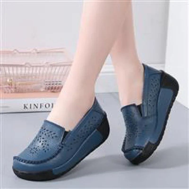 

2024 Cross-Border New Arrival Breathable Lightweight Casual Shoes Fashion Casual Flat Moccasins Youth Fashion plus Size Women