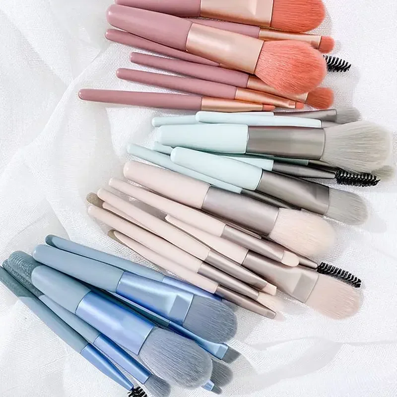 แปรงแต่งหน้าแบบพกพา 8 ชิ้น สำหรับลงรองพื้น คอนซีลเลอร์ เนื้อนุ่มฟู แปรงแต่งหน้ามืออาชีพ