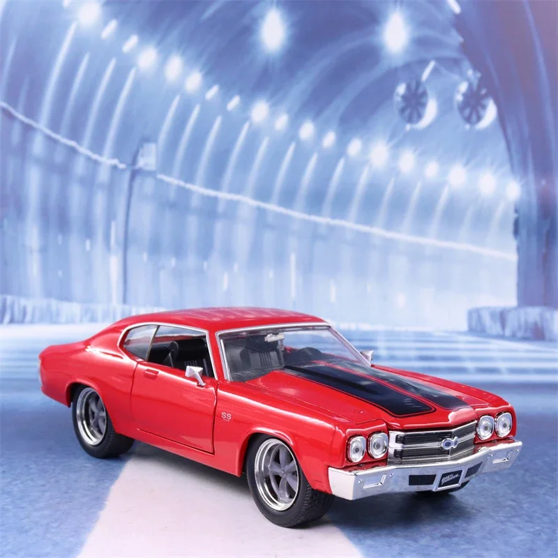 1:24 Fast & Furious Dom 1970 Chevrolet Chevelle SS High Simulation Diecast Car Metal Alloy Model Car Gift Collection J119