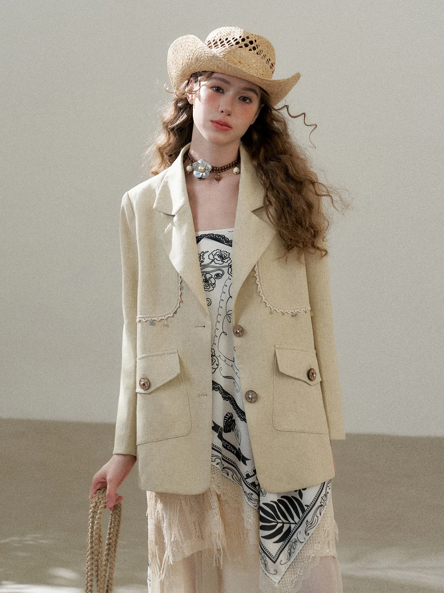 

Elegant Double-Breasted Classic Design Street Style Spring 2026 Women's Suit Jacket in Two Colors with Long Sleeves