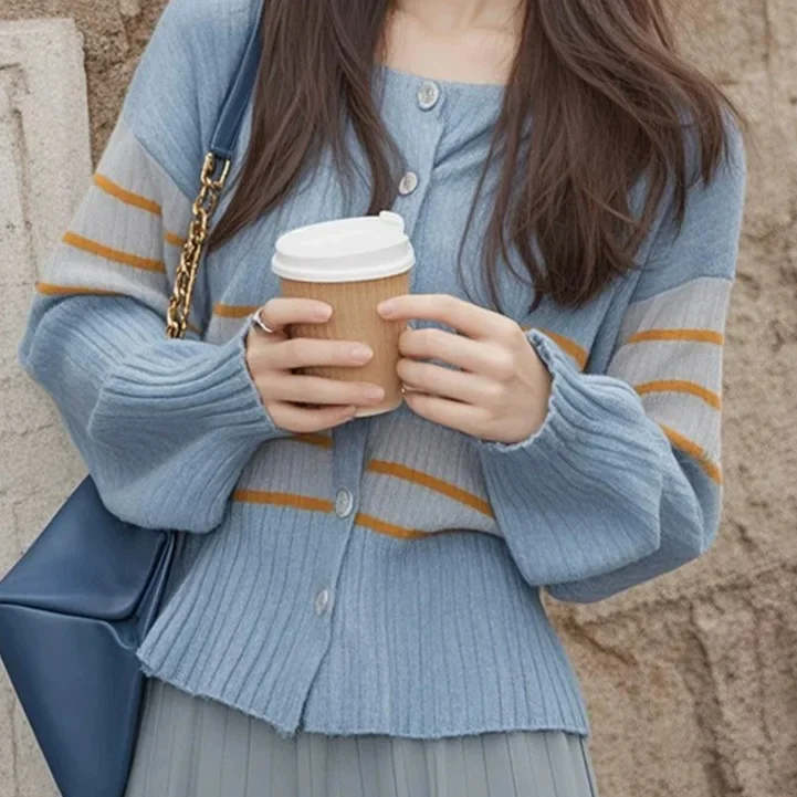 

Korean Style Long Sleeve Striped Knitwear Blue Autumn Winter Fashion New Arrival Women's Pullover Top without Sleeve Origin Chin