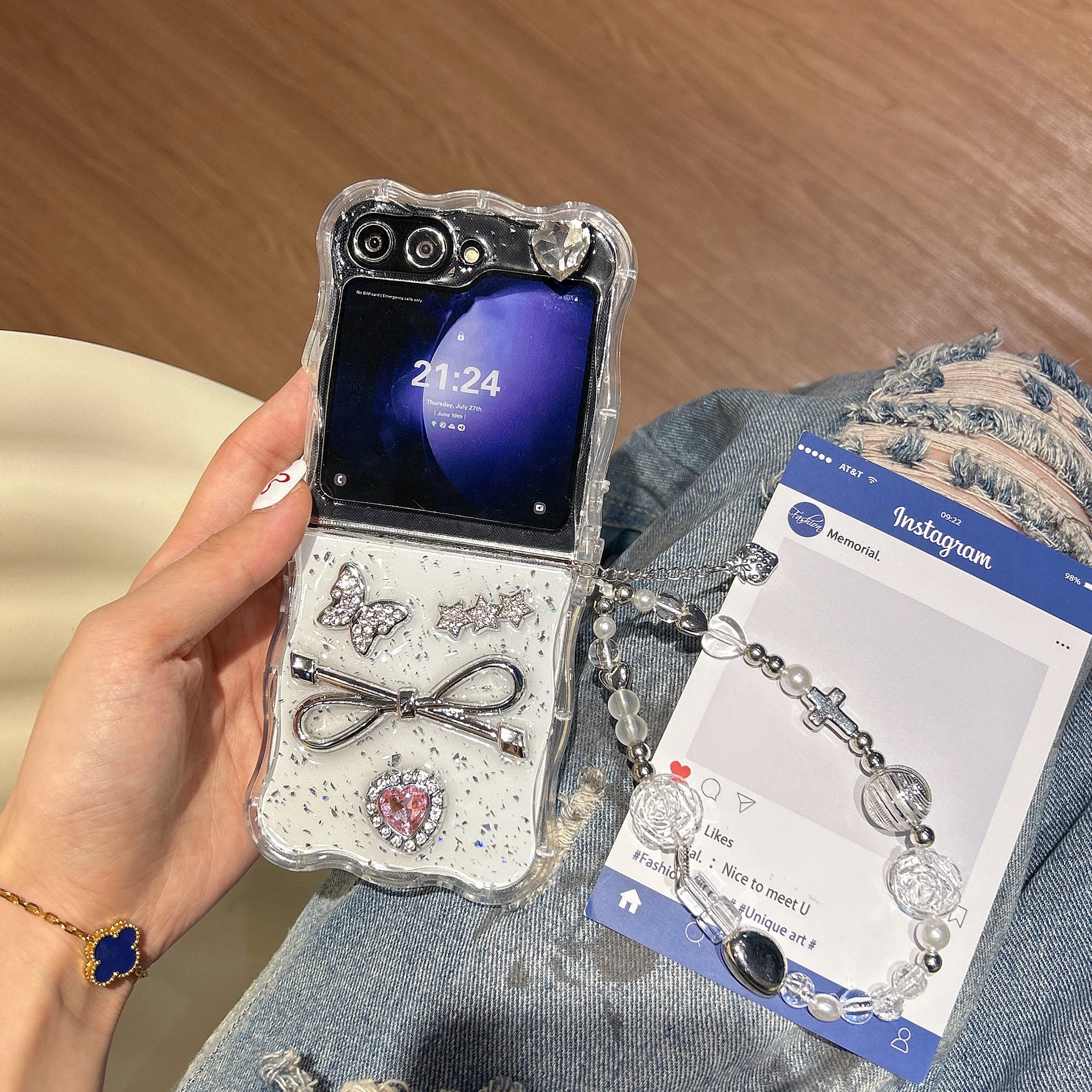 

Back Cover For Samsung Galaxy Z Flip 7 6 5 4 3 Case Gliiter Diamond Butterfy Star Bow Bracelet Wristband Chain Phone Case