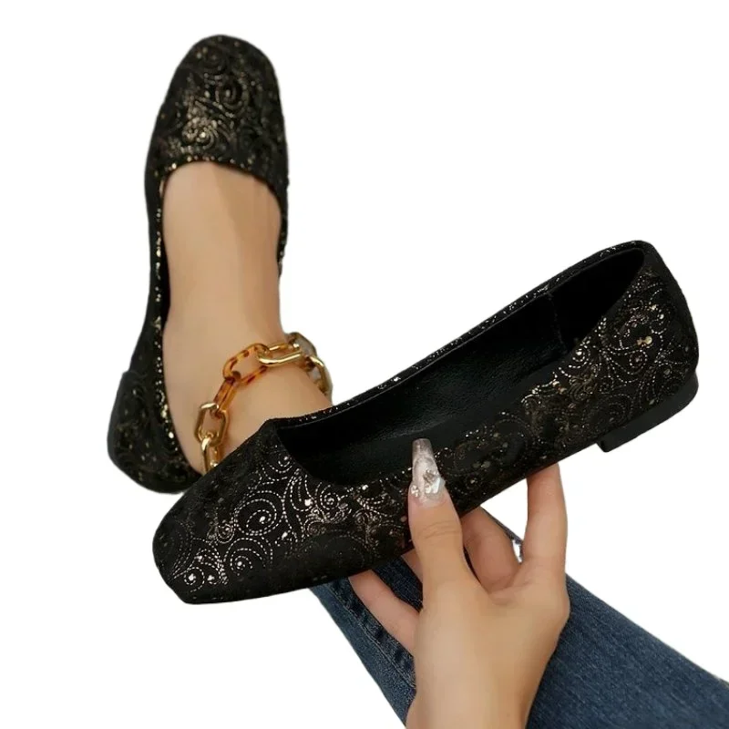 

Spring Summer New Women Flats Comfortable Slip on Flat Shoes Sequined Woman Boat Shoes Black Ladies Ballet Flats Plus Size 43