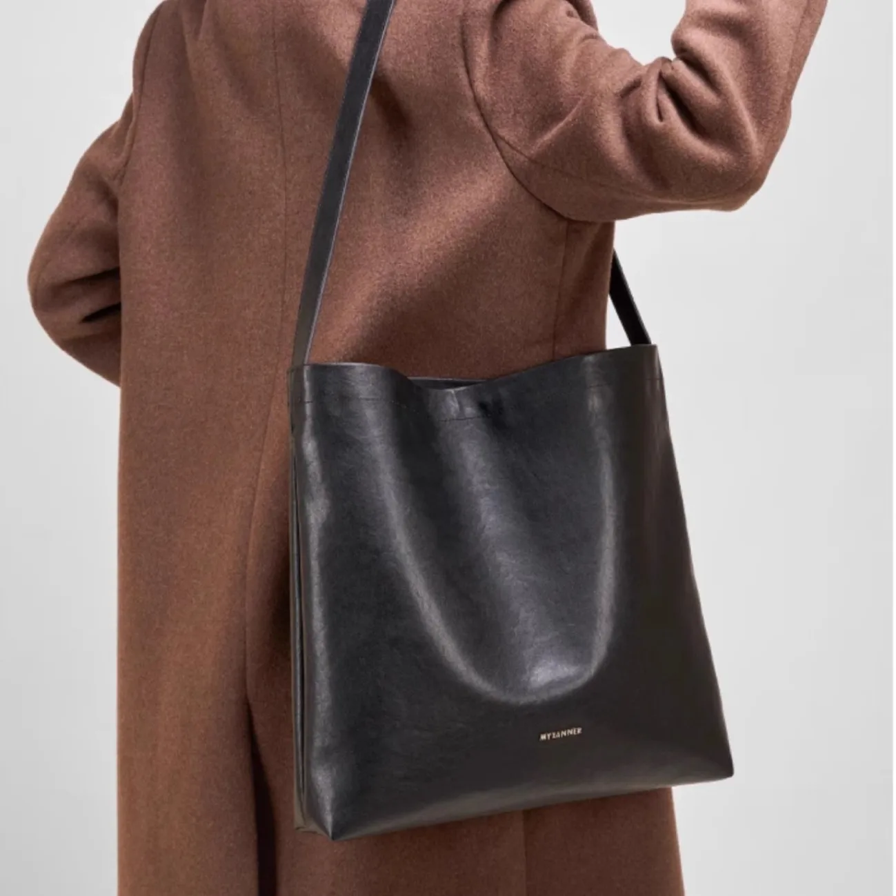 

Кожаная сумка-мешок большой вместимости, сумка подмышки, женская новая модная пригородная сумка 2025 года, сумка через плечо в стиле ретро в корейском стиле