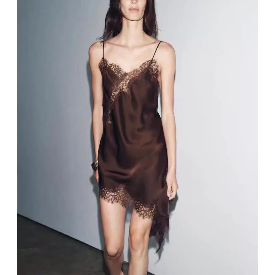 Vestido Assimétrico de Renda F Novo Verão 2025 Estilo Casual com Decote em V Sem Mangas