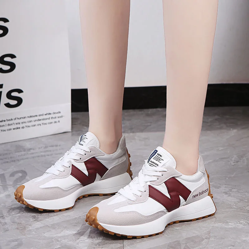 

2026 New Women Casual Shoes Fashion Breathable Walking Flat Shoes Sneakers Women 2025 Gym Vulcanized Shoes White Female Footwear