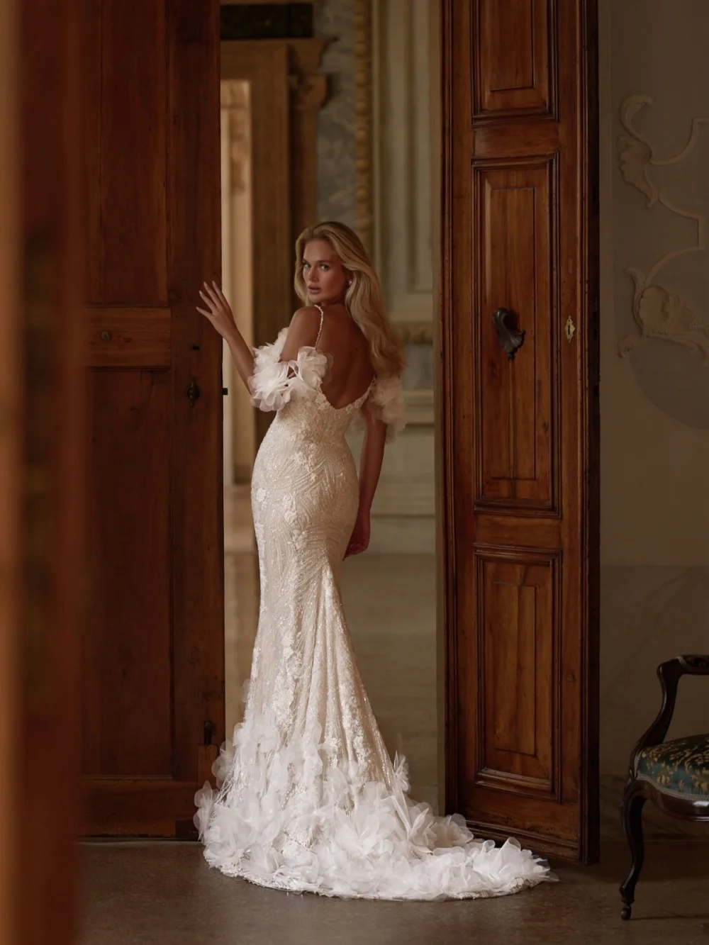 Abito da sposa con perline squisite floreali 3D con spalle scoperte Abito da sposa da sogno a sirena Nuovi abiti lunghi fino al pavimento personalizzati per la sposa