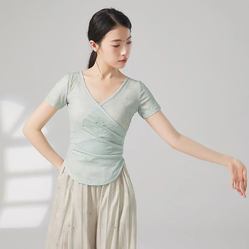 

Летний топ для классических танцев с короткими рукавами, сексуальная рубашка для танцовщицы с v-образным вырезом и принтом, тонкая футболка с рифмами, китайская народная национальная футболка, профессиональная