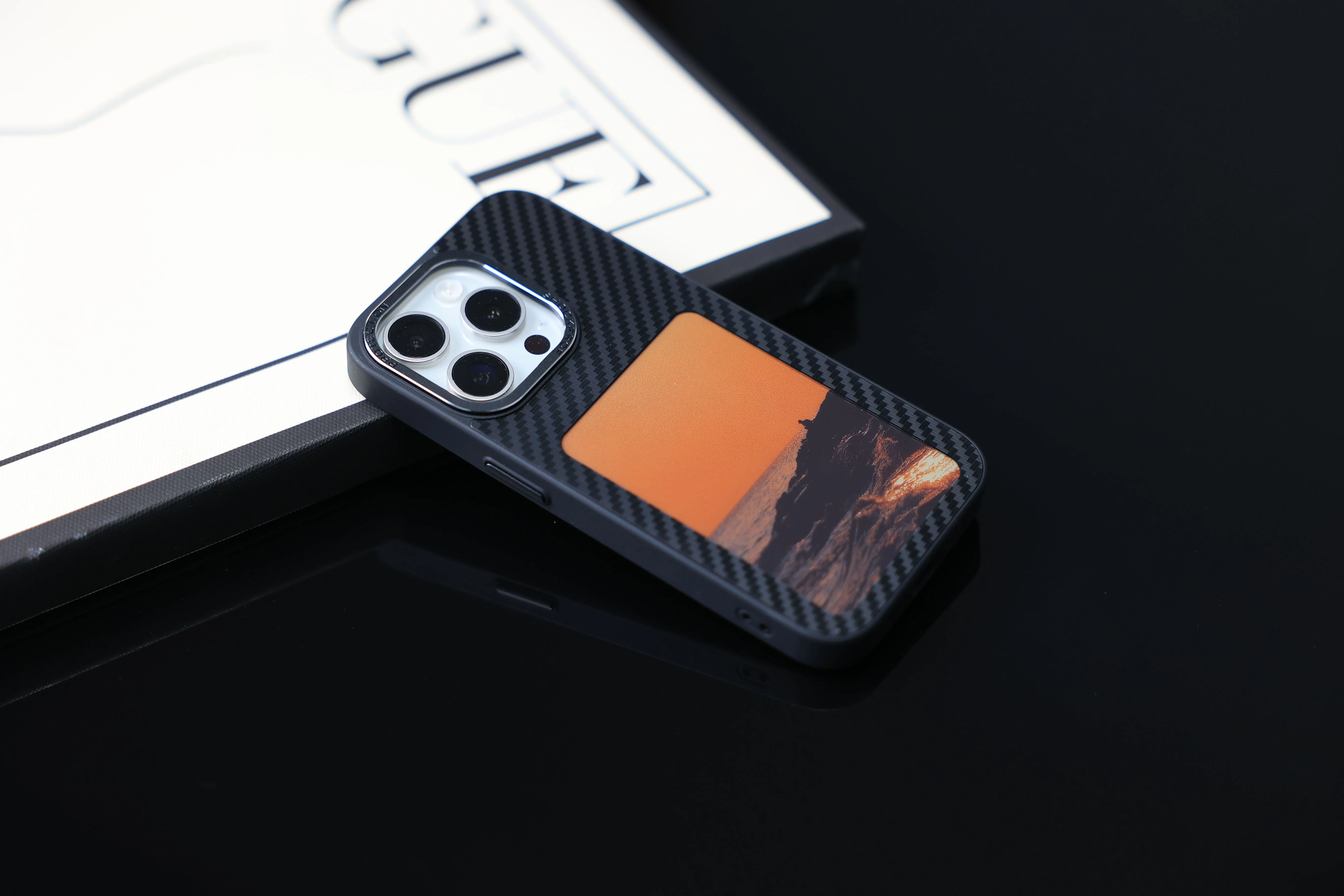 

2025 hot sale Wholesale Smart E-Ink Screen Business Design Frosting PC Cover Mobile Phones DIY NFC LED Phone Case