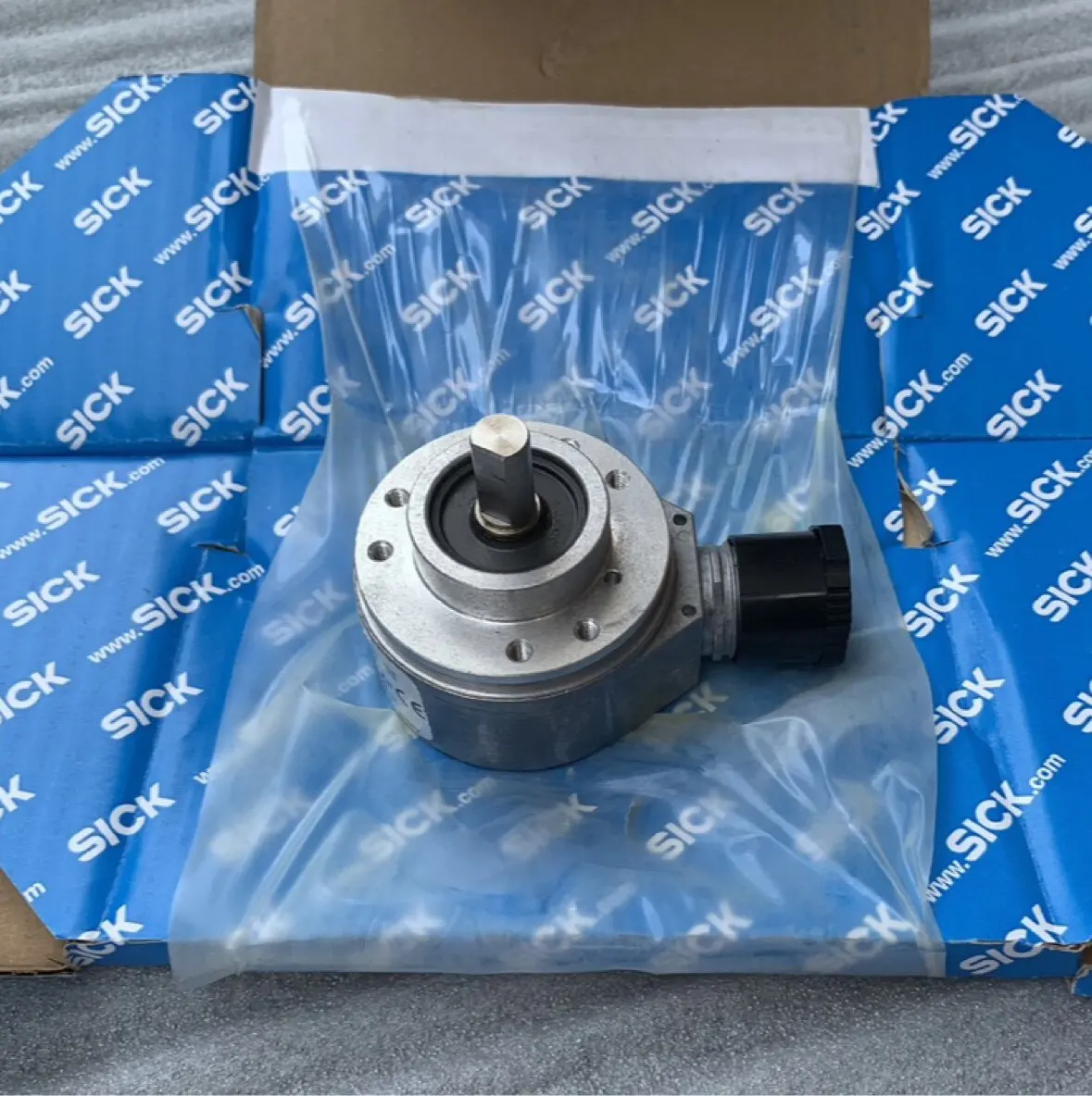 Brand new SIKE DFS60A-S4PC65536 automation equipment photoelectric rotary encoder