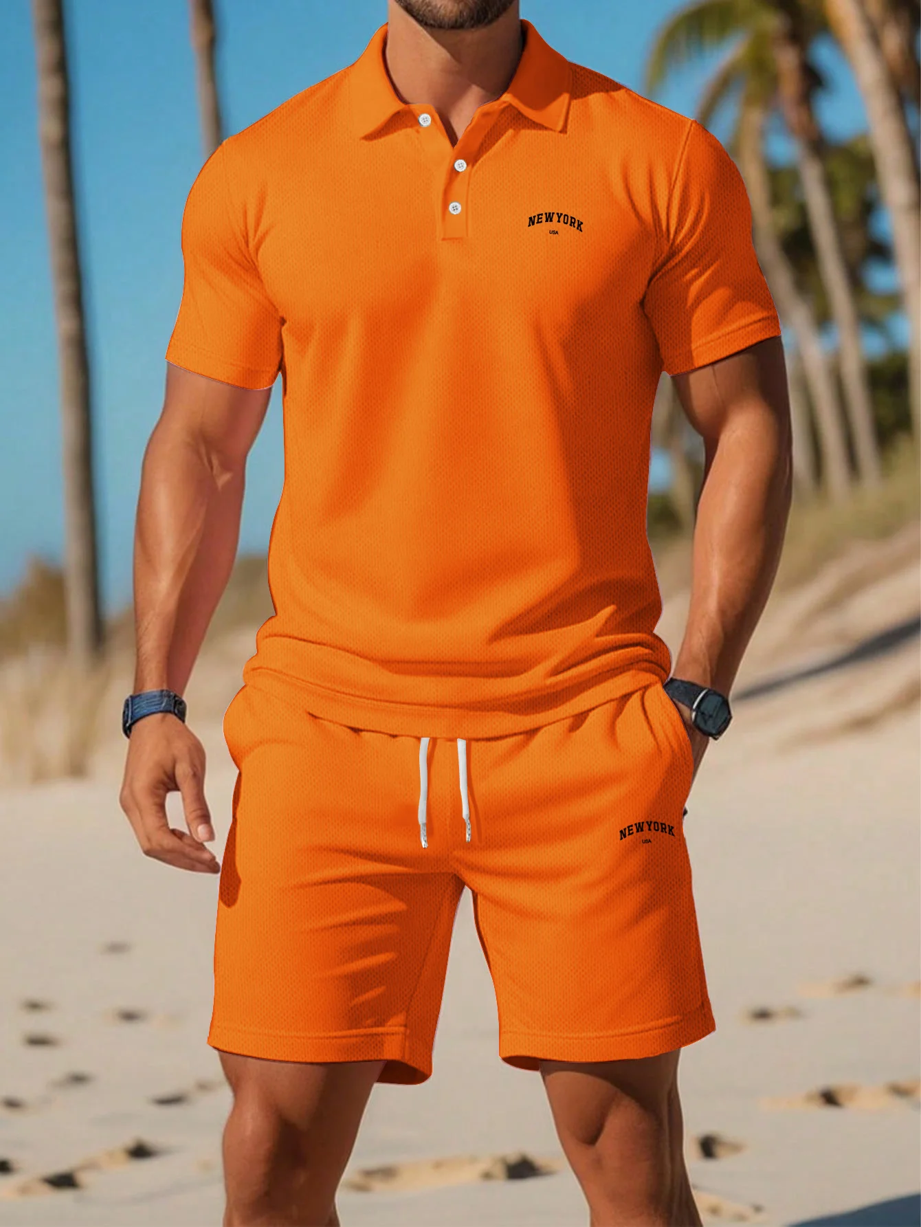 

Мужской летний костюм в европейском стиле 2026 года – однотонный комплект из рубашки с коротким рукавом на пуговицах и шорт для лета в Нью-Йорке