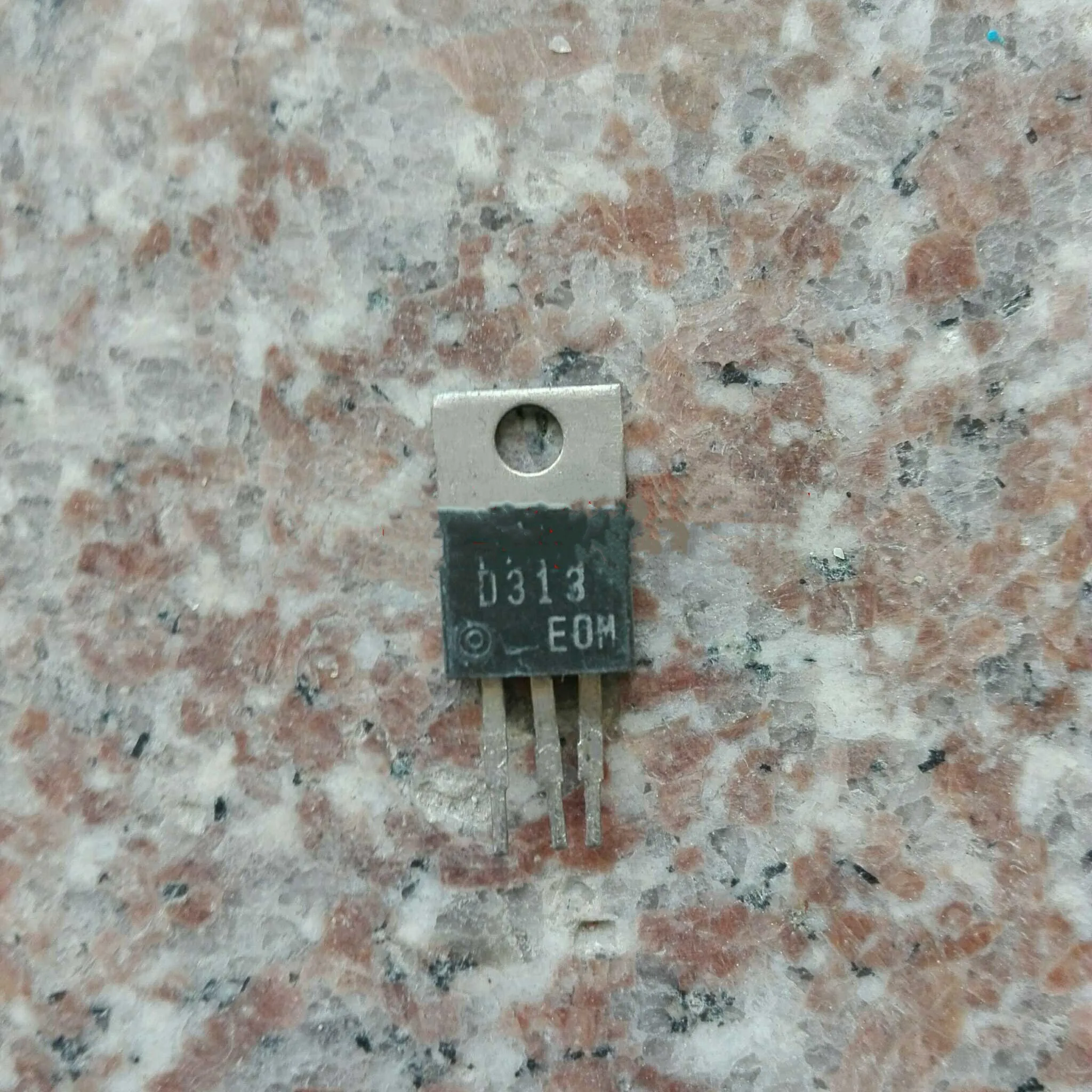 Used 10pcs/lot 2SD313 D313 TO-220 60V 8A Power Transistor