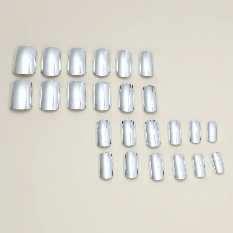 24 Pcs Simple Girls False Nails Set Autumn Winter Fake Nail Prosthetic Nail Set Short Silver Press on Nails for Beautiful Gluing