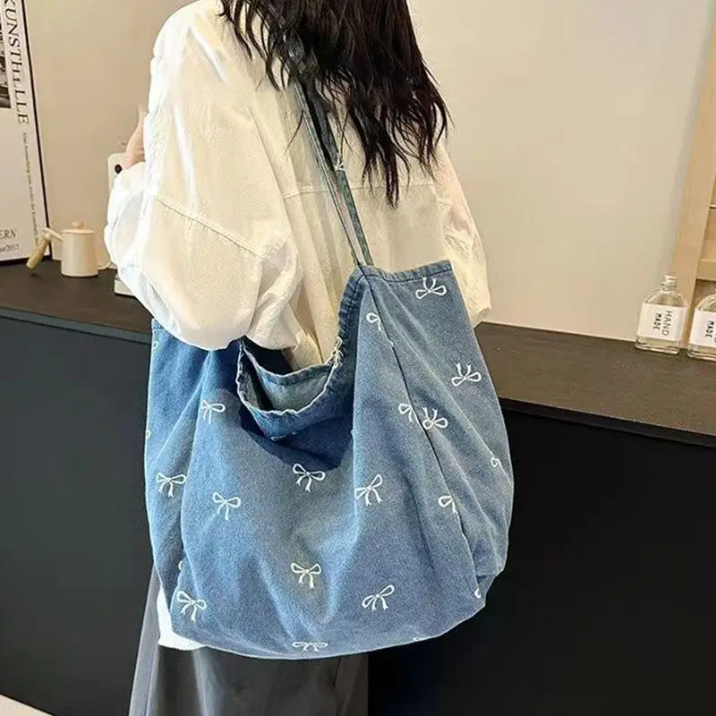 Hochwertige Denim-Canvas-Tasche, Damen-Schultertasche mit Schleife, süß und vielseitig, große, lässige Umhängetasche – Detail 9
