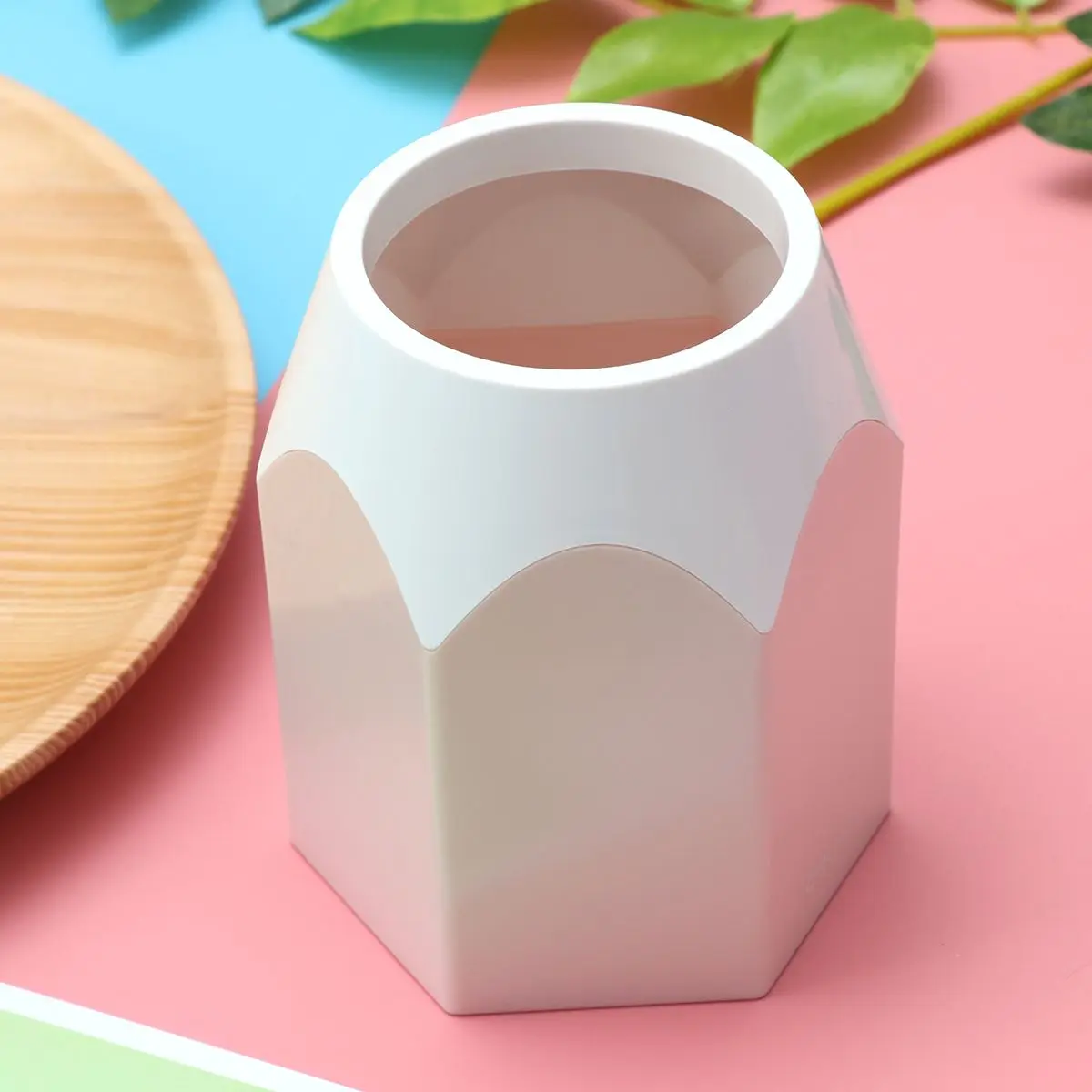 Pencil Container Pen Holder Desk ganizer Fashion Design Lightweight Bright Color Practical Use Pencil Pot