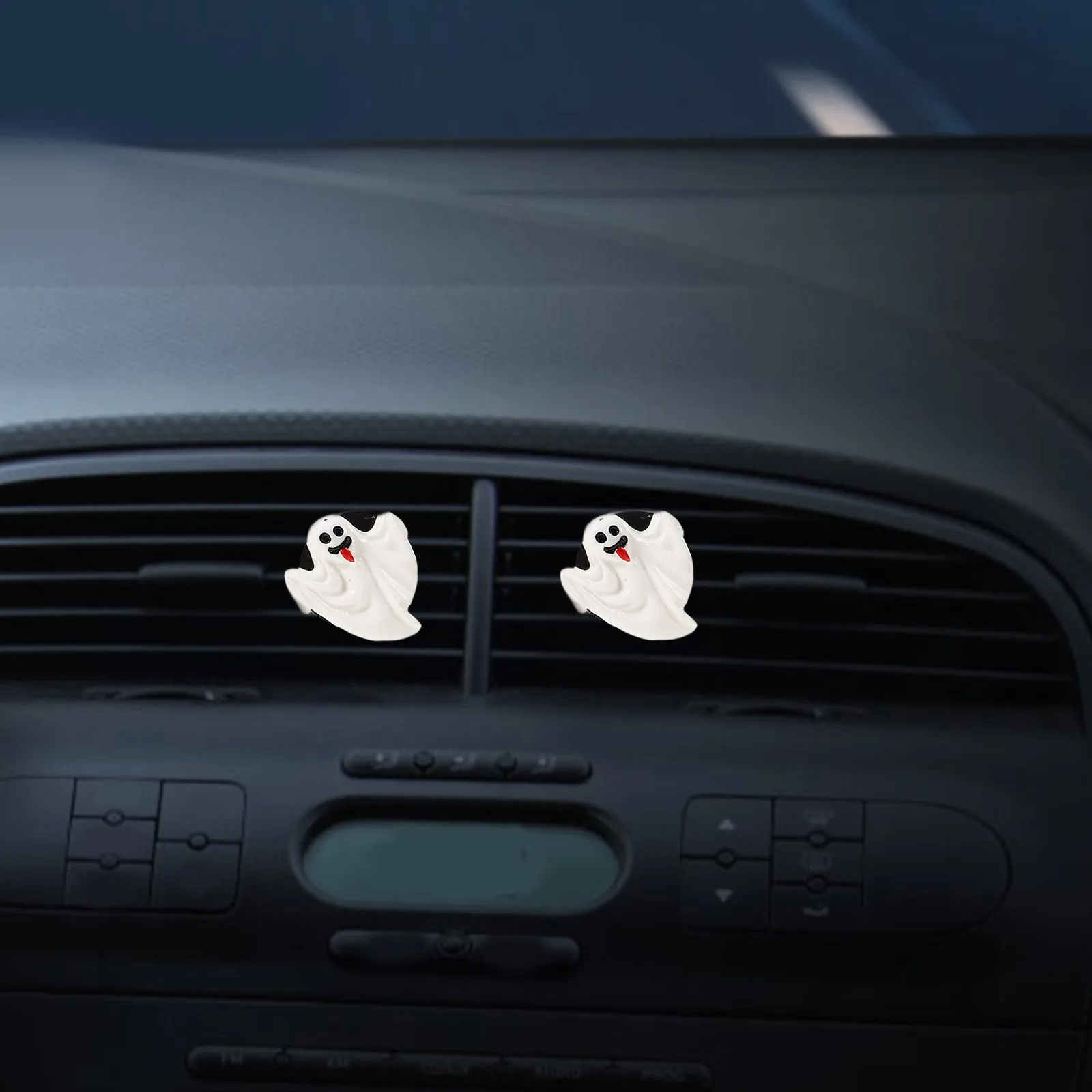 

6pcs Aromatherapy Perfume Clip Halloween Pumpkin Skull Ghost Vent Freshener Air Decor Car Vent Clips Air Freshener Car
