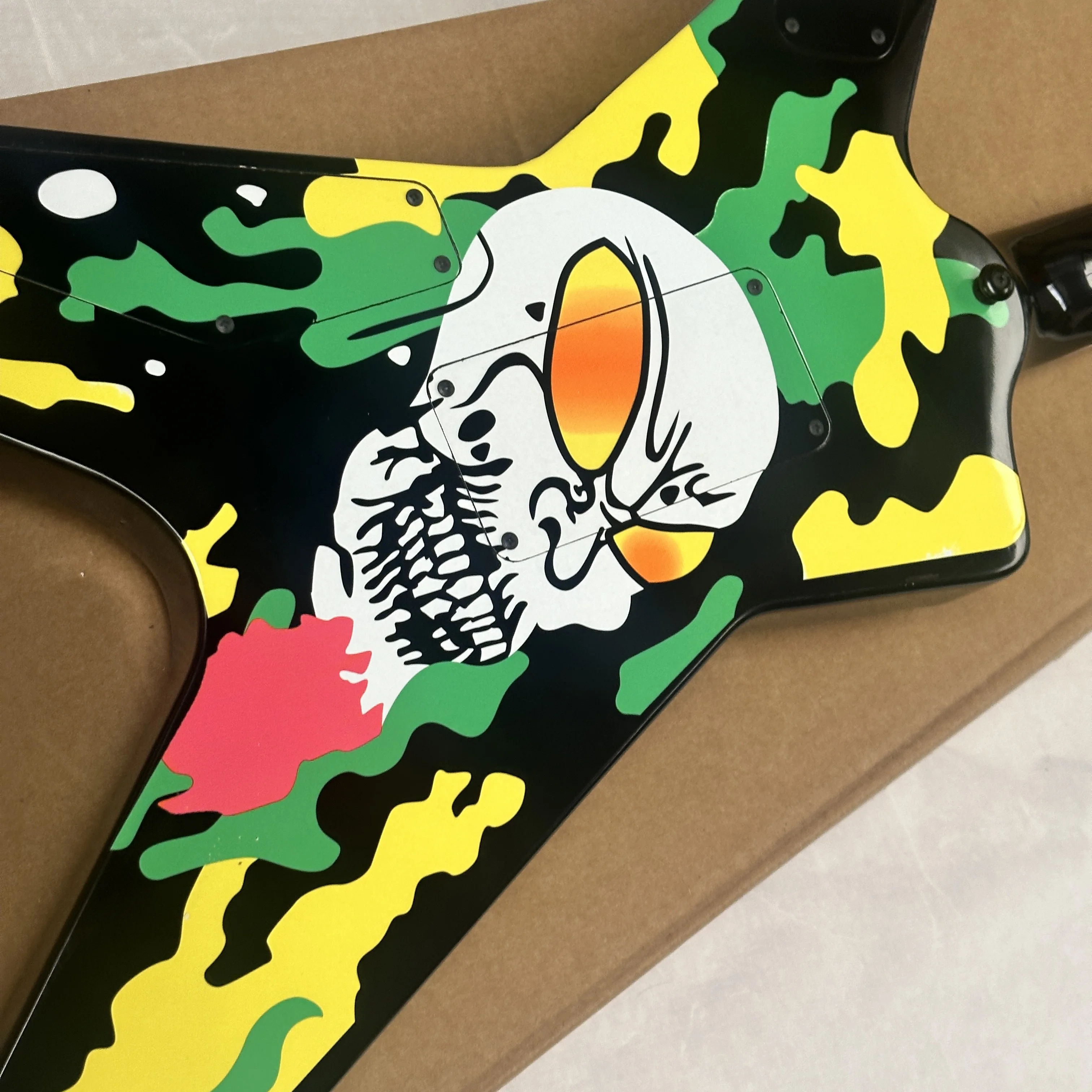 Classic 6-string camouflage electric guitar, tremolo system and rosewood fingerboard guitars, uniquely painted electric guitarra view 6