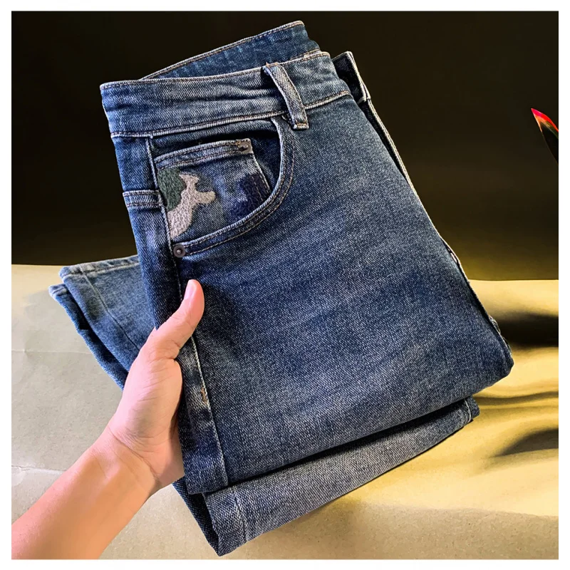 

Новинка 2025, осенние синие джинсы, мужские модные повседневные мужские свободные брюки прямого кроя, потертые легкие роскошные брюки корейского издания