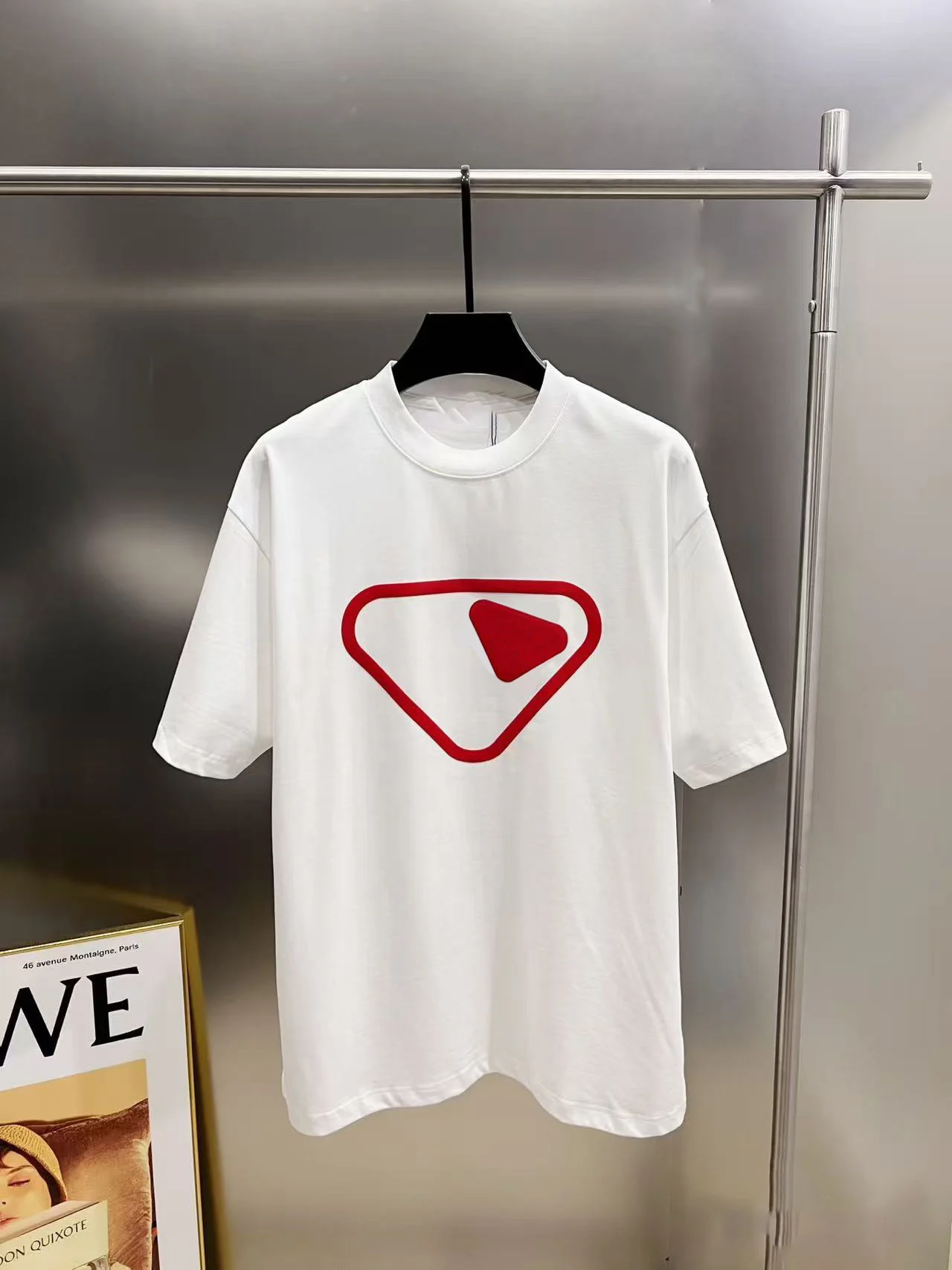 

Модные и роскошные мужские футболки, женские футболки, футболки с треугольным узором, хлопковые футболки и интересные рубашки