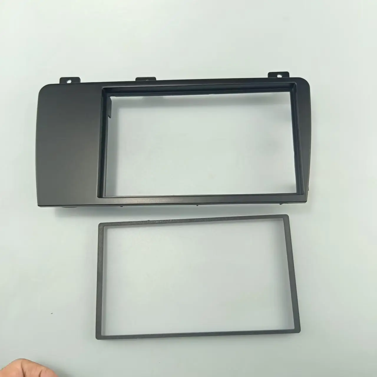 Picture 5: Car Stereo Radio Fascia Panel Plate Frame 2 Din for Volvo Xc70/ V70/ S60 2004-2007