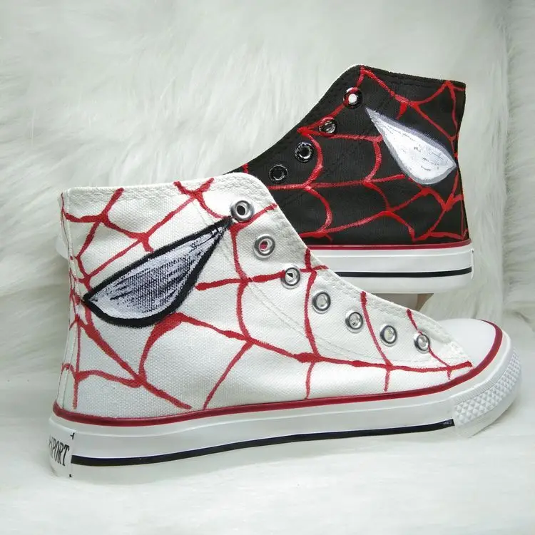 Nuove scarpe alte originali in tela Graffiti alla moda Spider Man con personalità e bell'aspetto Scarpe da ginnastica per coppia dipinte a mano