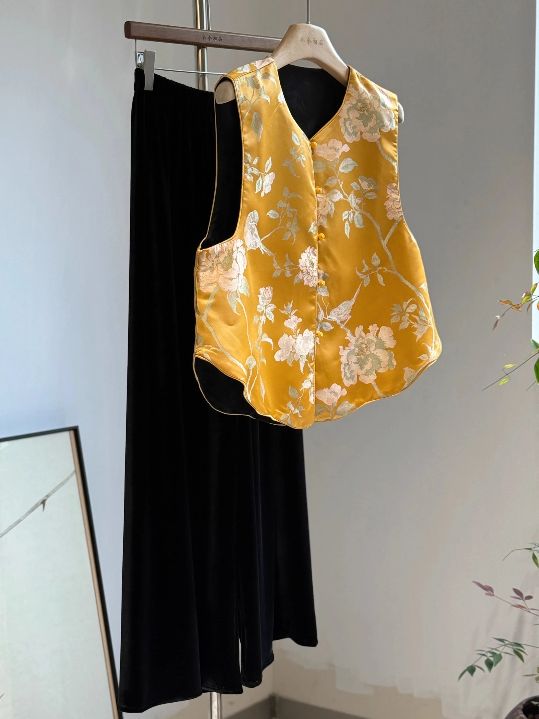 

Элитный новый китайский жилет Sle Song Jin, двусторонний, желто-черный, тонкий, круглый вырез, для осенней повседневной носки