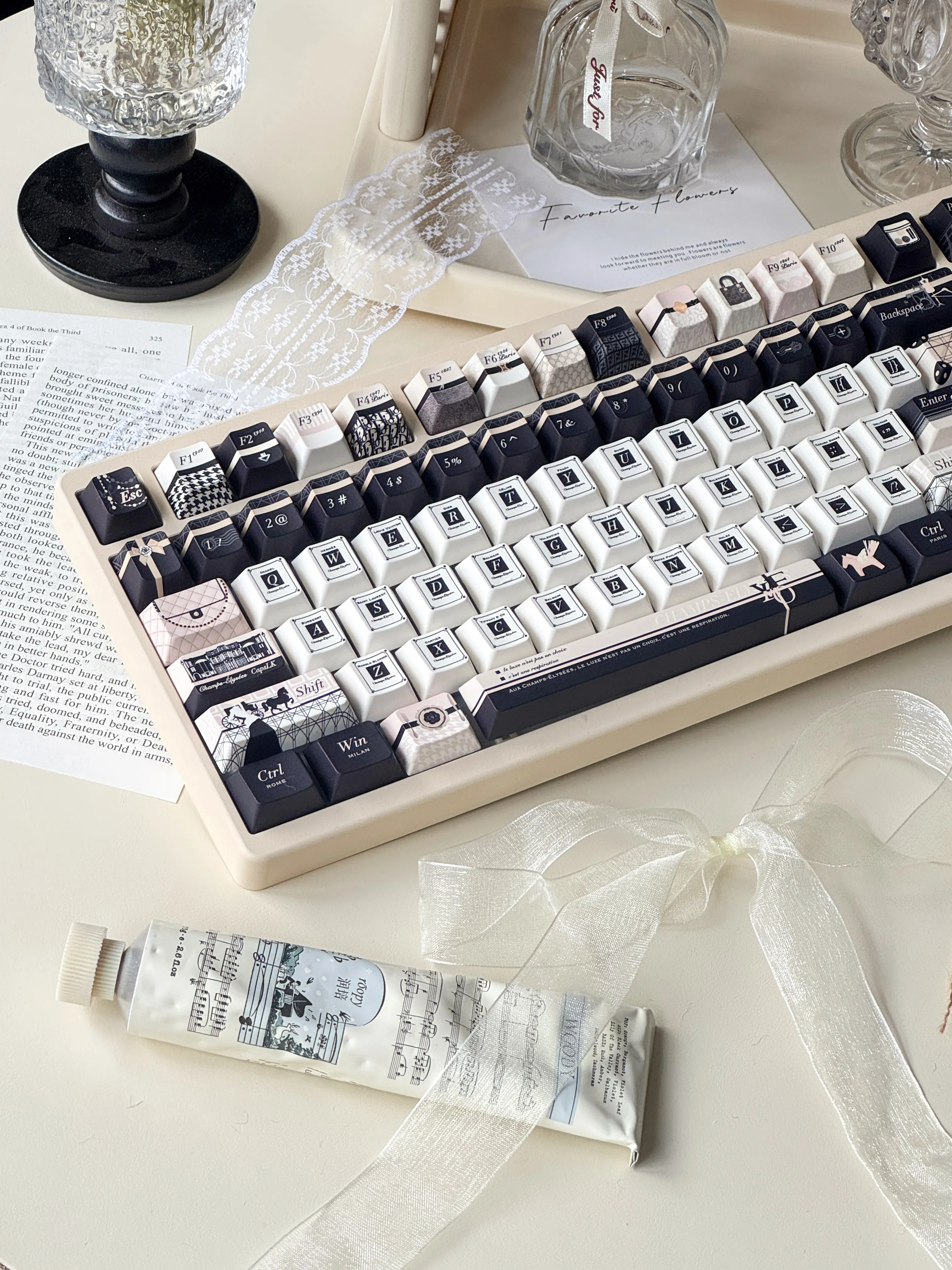 MAIMOOO Keycaps PBT Hot Rising Huaxin Original Factory Highly Customized Keycaps on Champs - É Lys É Es Avenue