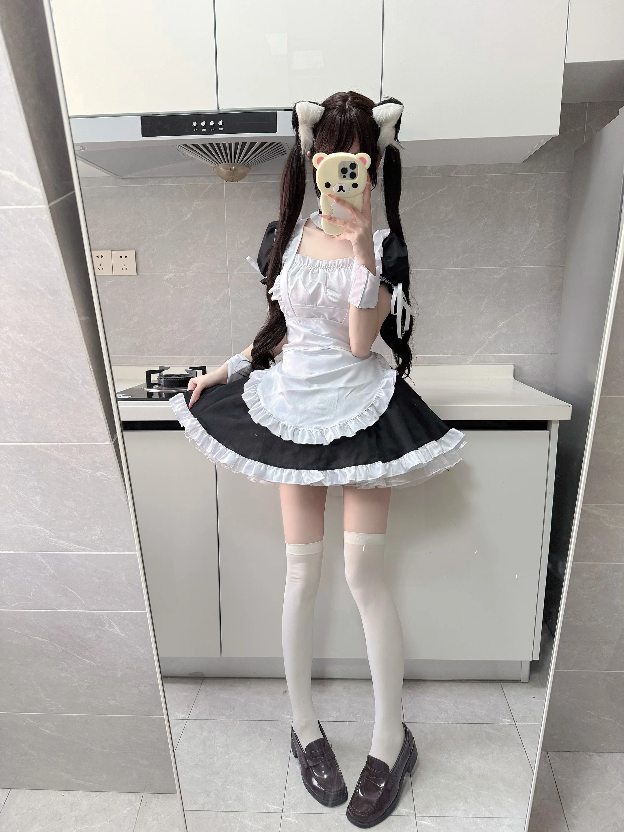 

Cute Black White Lolita Maid Uniform Dress Sweet Princess Style Short Sleeve Zipper Back Fit for Girls Cosplay Skirt Dress