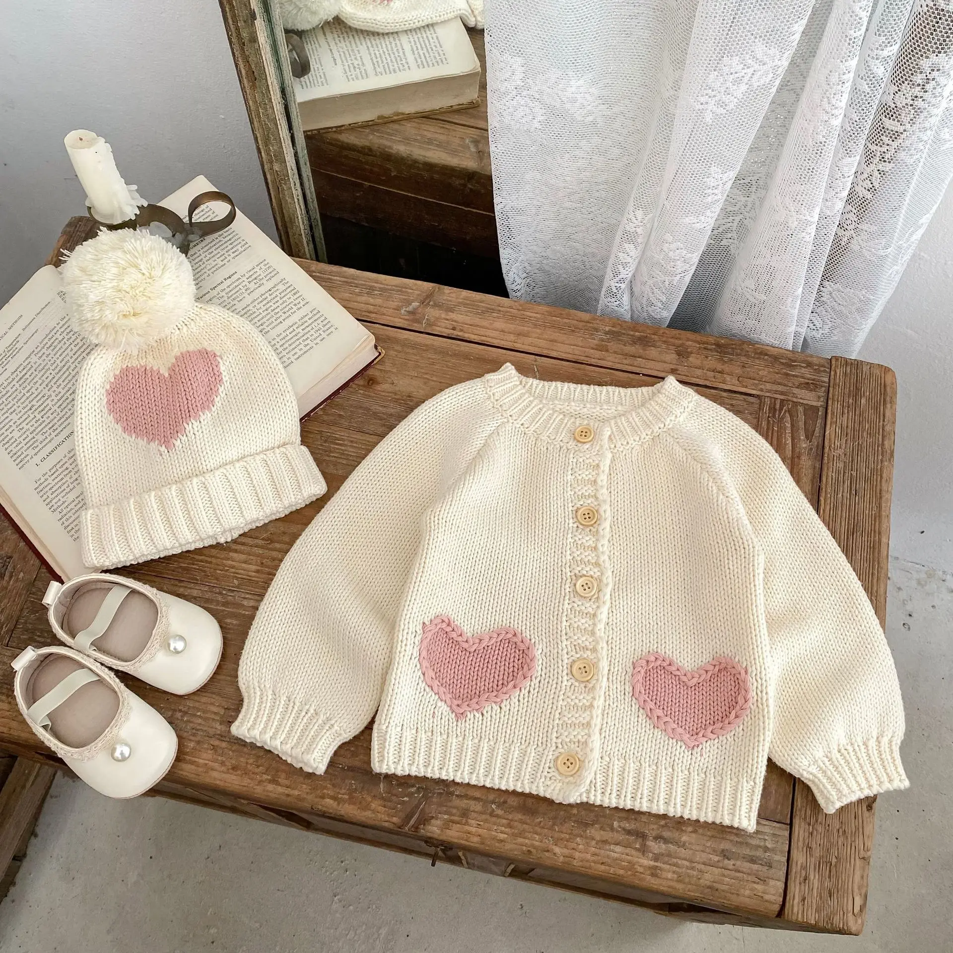 Girls' Knitted Jacket 2025 Spring and Autumn Sweater Sweet Cardigan Hat Children's Love Sweater Dressing