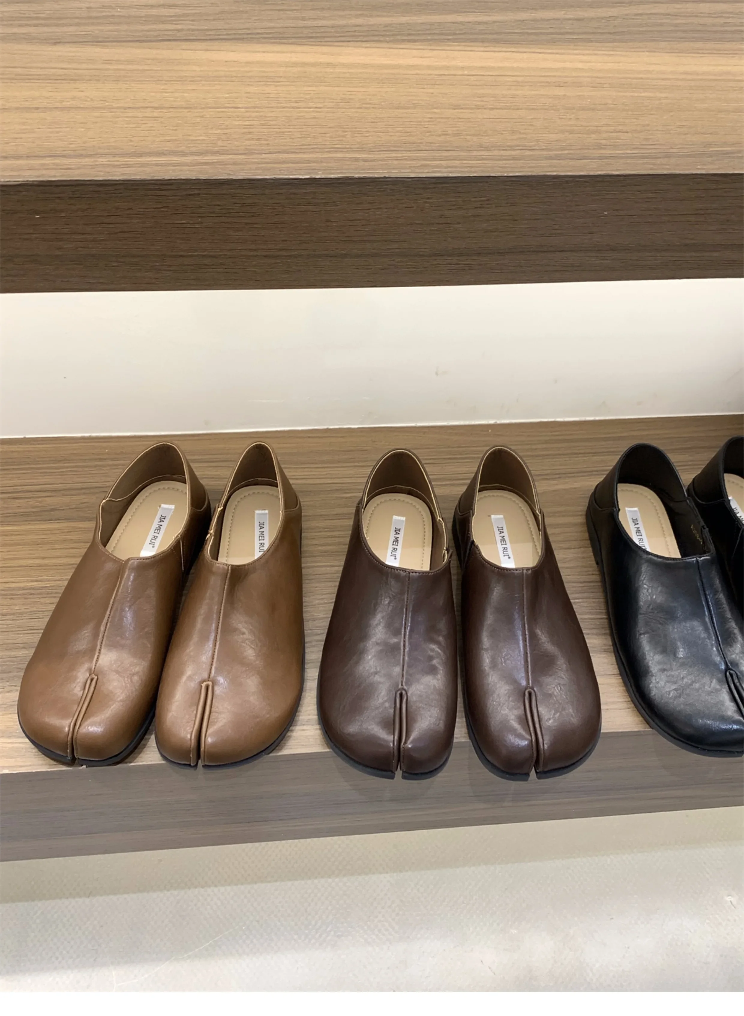 Ladies' retro cowhide shoes, hunting boots, split toe shoes, ankle boots, Mary Jane flat shoes, loafers