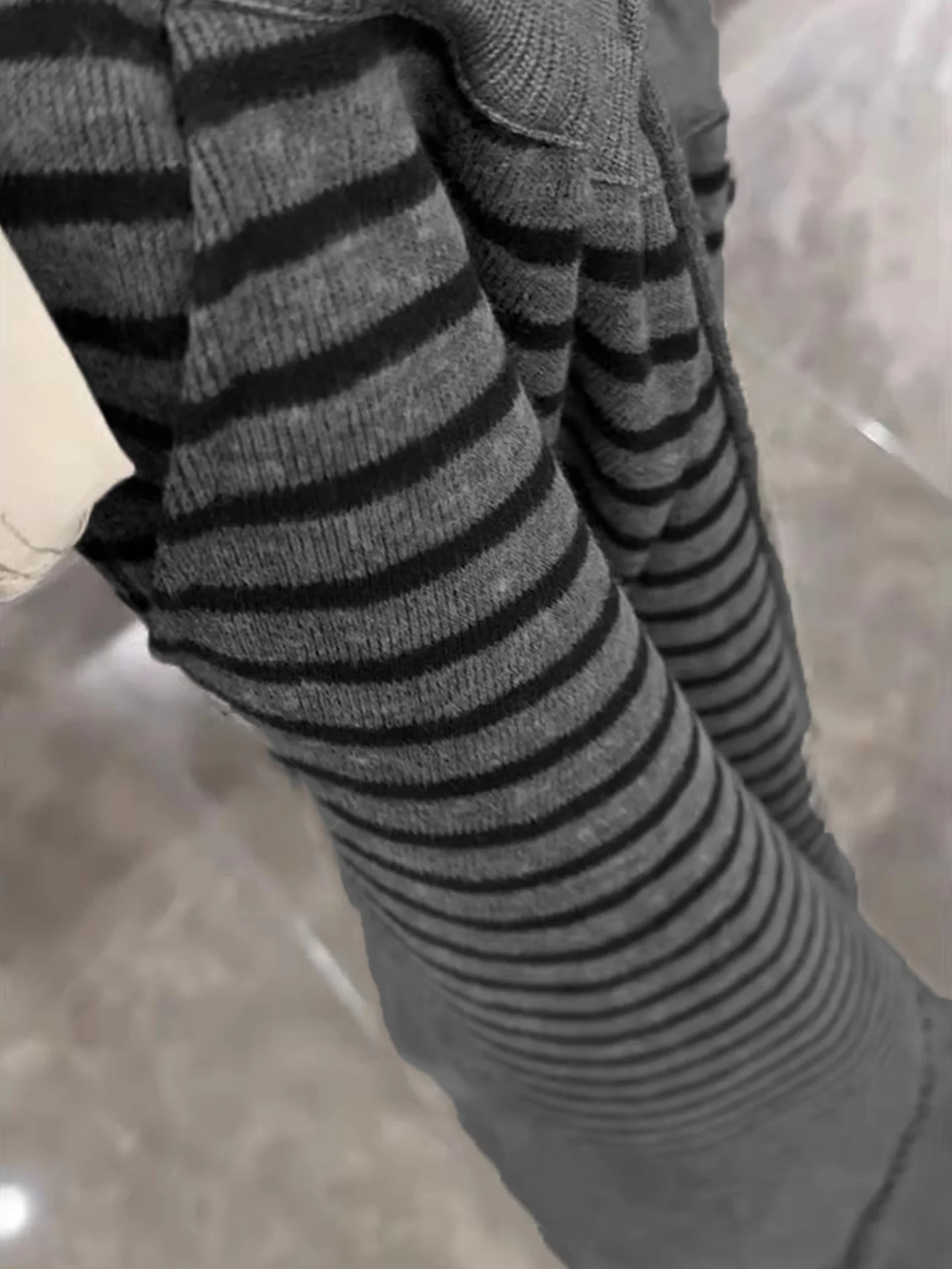 กางเกงขายาวทรงหลวมถักลายทางสีสันสดใส เอวยางยืด กระชับหุ่น สไตล์ลำลอง แฟชั่นฤดูใบไม้ร่วง 2025