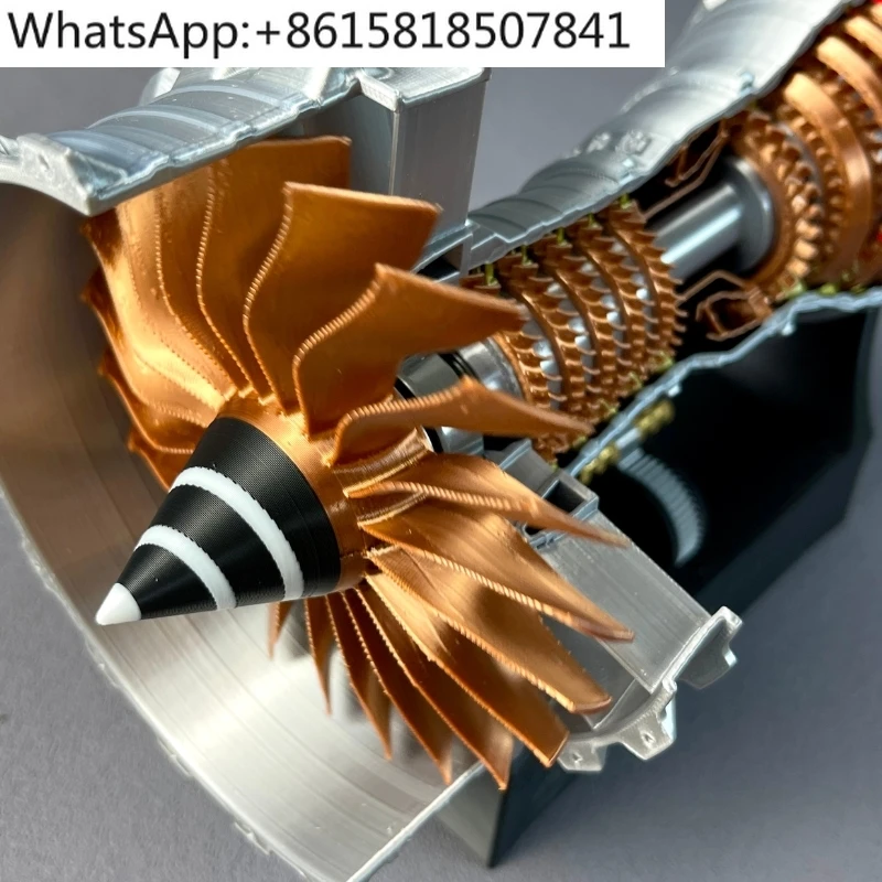 يمكن تشغيل نموذج محرك الطائرة Turbofan وتجميعها من قبل الأطفال، بلاستيك جديد للخيال العلمي الصغير المُجمَّع يدويًا