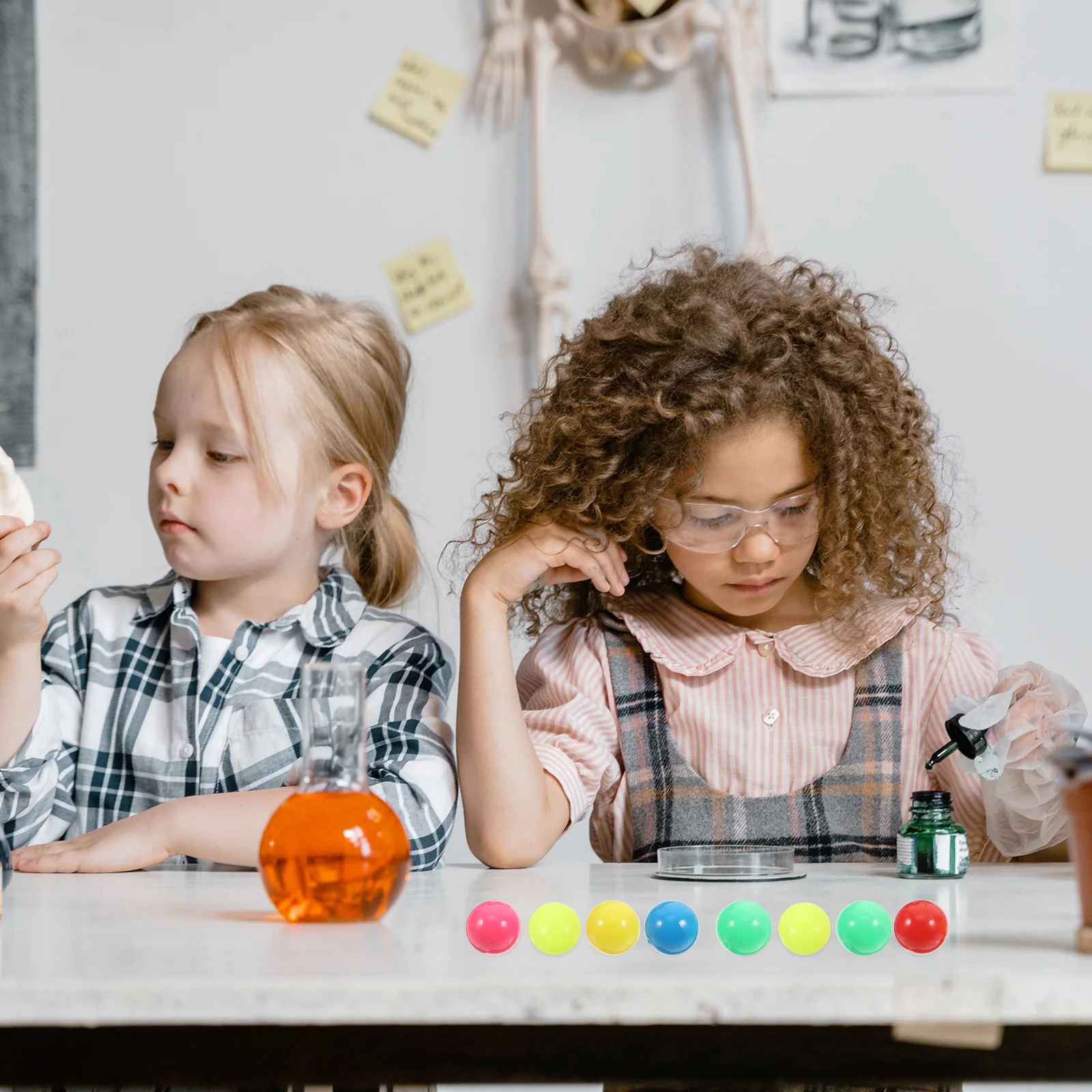 100 Pcs 20mm Hollow Colored Plastic Counting Balls for Math Probability Track Ball Design Toys Pit Gumball Machine Bulk Marbles