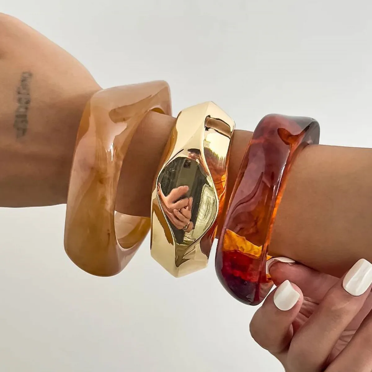

KunJoe 3 Styles Retro Brown Beige Thick Resin Acrylic Wide Bracelet for Women Elegant Irregular Geometric Stacking Bangle New