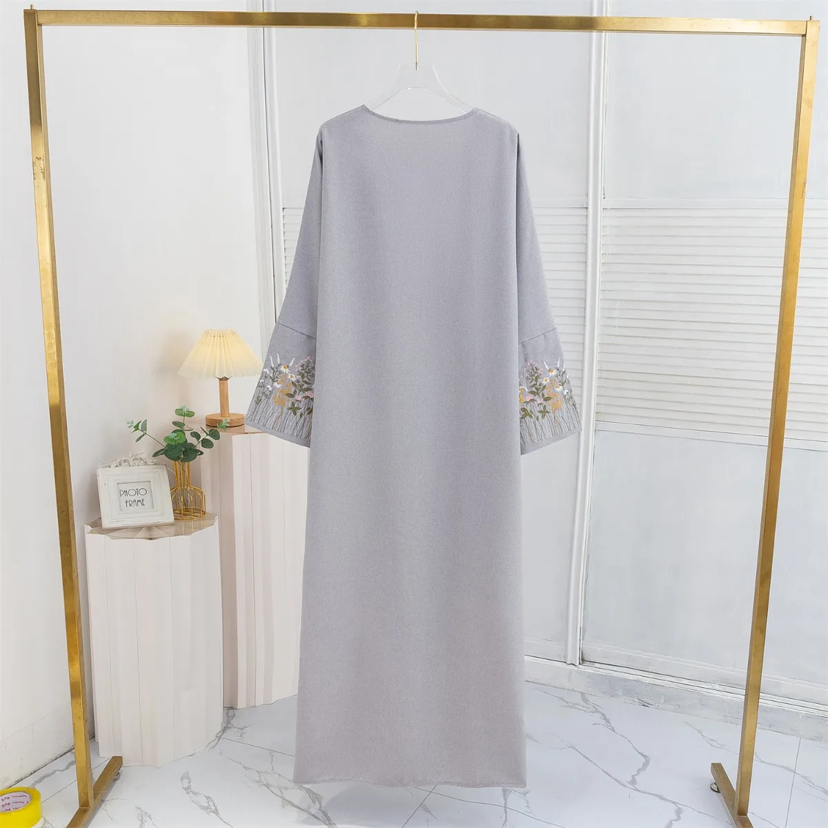 Ricamo floreale aperto davanti Abaya donna Maxi lunghezza vestito musulmano Abaya manica lunga caftani donna Jilbabs abbigliamento donna