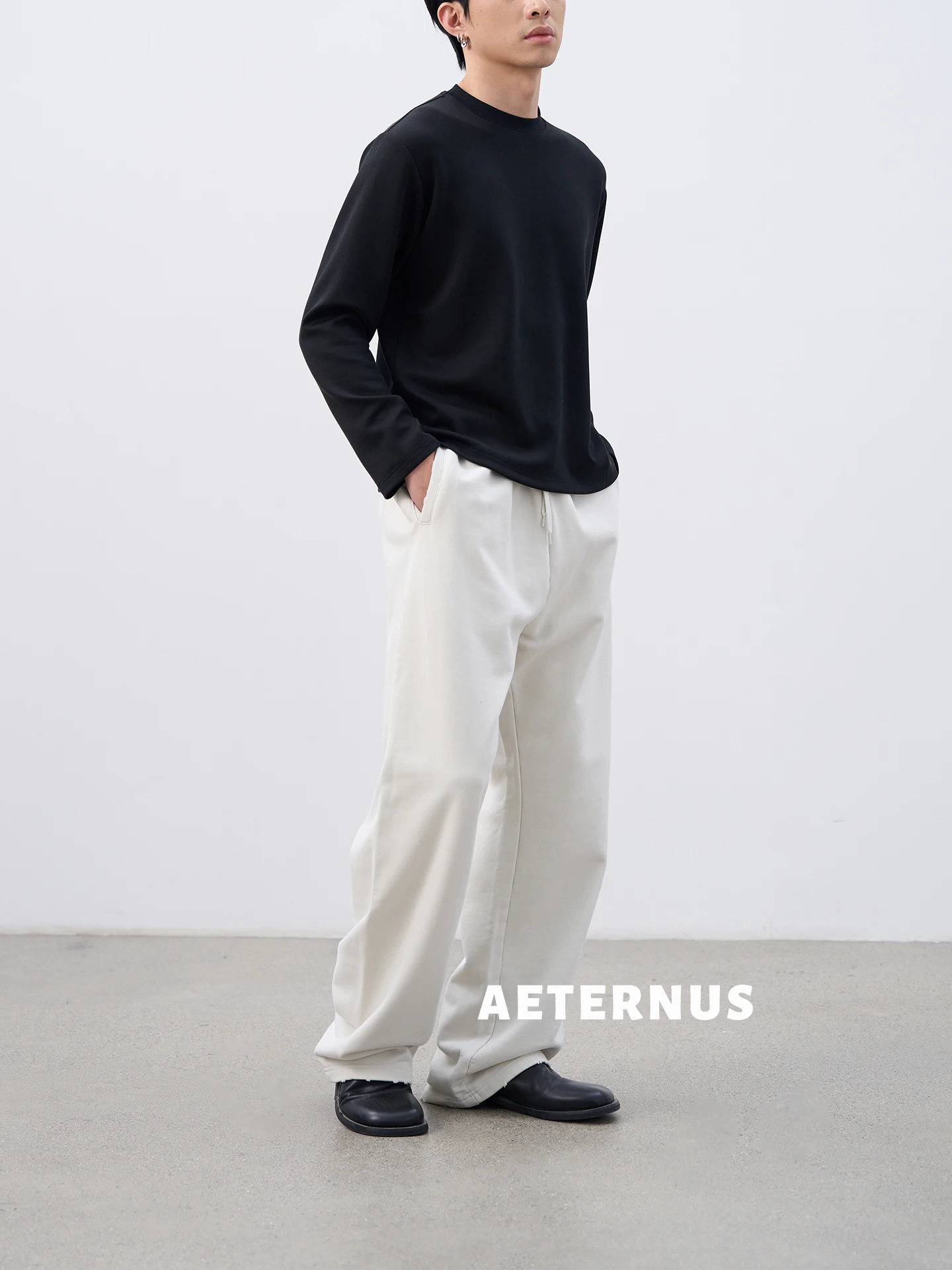 

AETERNUS Heavyweight Long Staple Cotton Waed Loose Fit Casual Commuter Pants Sweatpants Comfortable Stretchy Streetwear