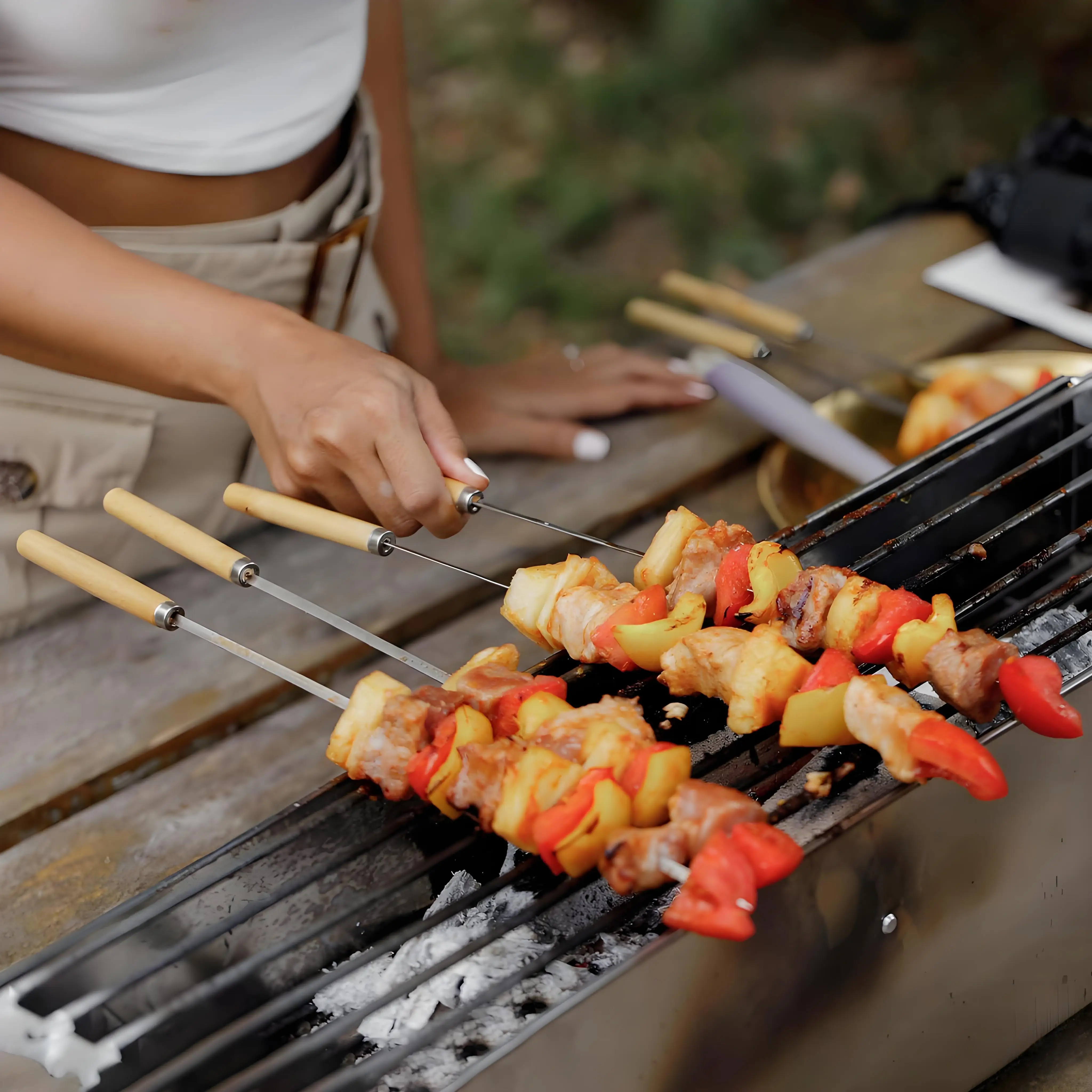 50 قطعة من أسياخ الشواء المصنوعة من الفولاذ المقاوم للصدأ |   أعواد شواء قابلة لإعادة الاستخدام ومقاومة للصدأ |   للتخييم في الفناء الخلفي وحفلات الطبخ في الهواء الطلق