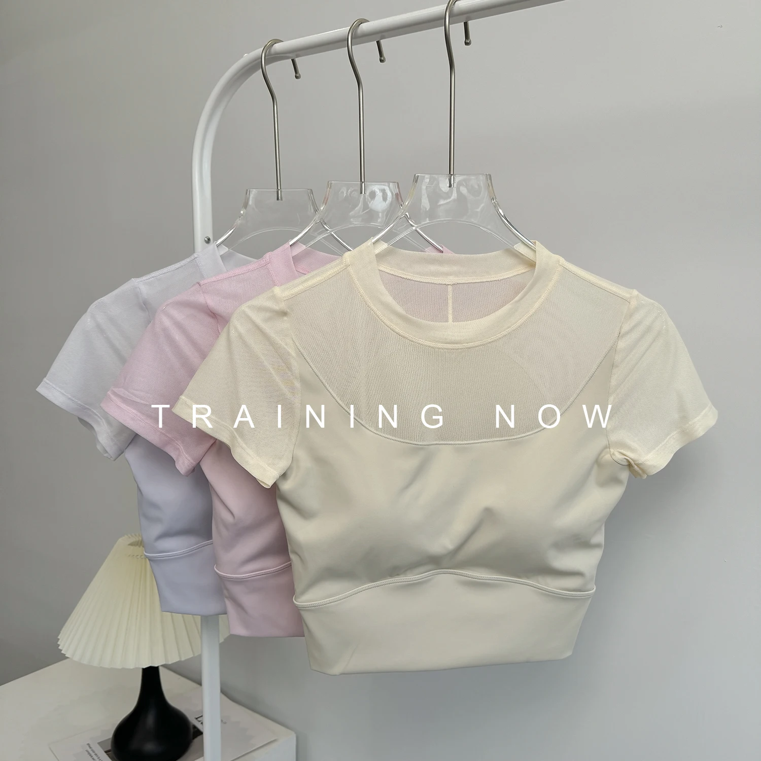半袖レディースサマーハイバリュー-ランニングトレーニング速乾トップス-通気性メッシュヨガフィットネスtシャツ