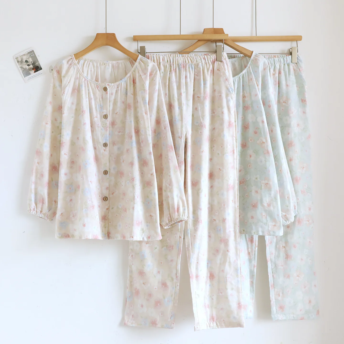 

Sweet Wind Cotton Sleepwear Women's Spring and Autumn Long sleeved Cotton Loose Home Clothing Set