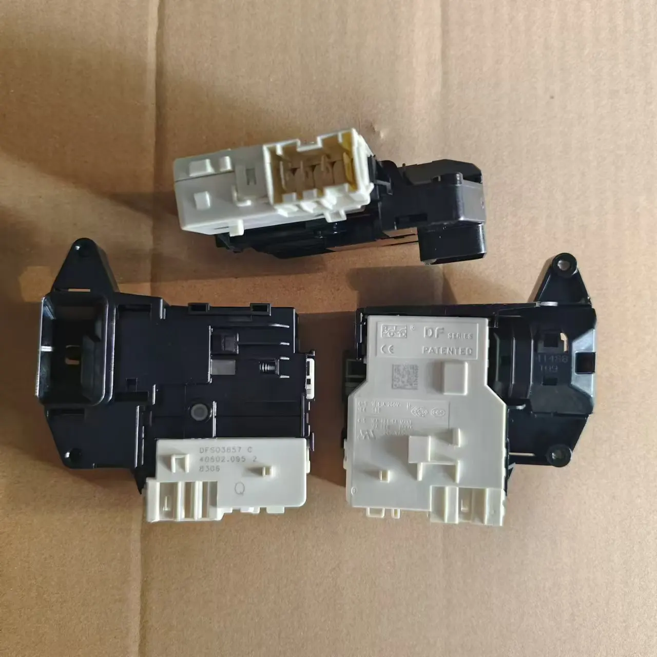 

Выключатель-блокиратор двери стиральной машины DFS03857, индукционный, 250В