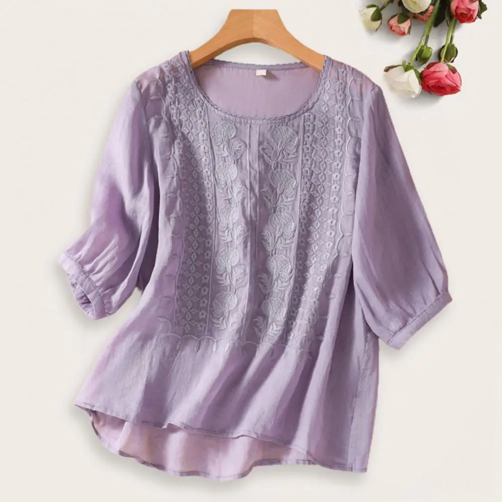 Women Summer Top Flower Embroidery Vintage Round Neck Half Sleeves Thin Dating Ethnic Loose Summer Blouse Female Clothes Cotton