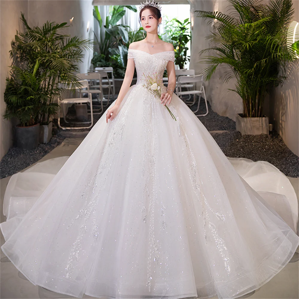 

Romantic Handmade Boat Neck Wedding Dress With Train Lace Flower Bridal Dress Elegant Ball Gown Robe A008