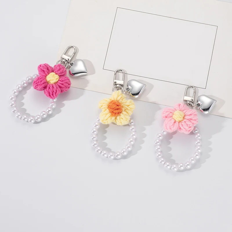 Crochet Keychain Woven Flower Knitted Keyring Lovely Bag Pendant Kintted with Pearl Keychain