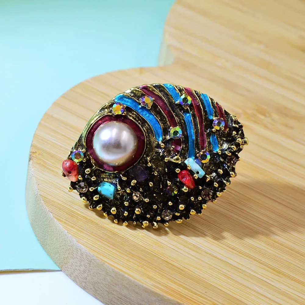 CINDY XIANG New Arrival Shell Style Pearl Brooches For Women Vintage Colorful Fashion Accessories